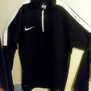 Nike half zip pullover